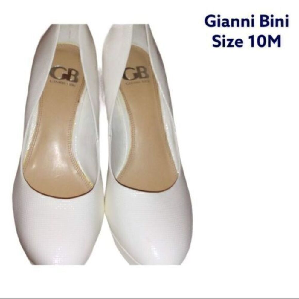 White platform Gianni Bini Heels